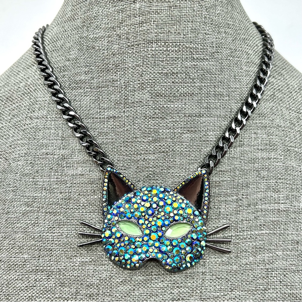 Betsey Johnson ‘Creep It Real’ Cat Mask Necklace NWT, HTF!